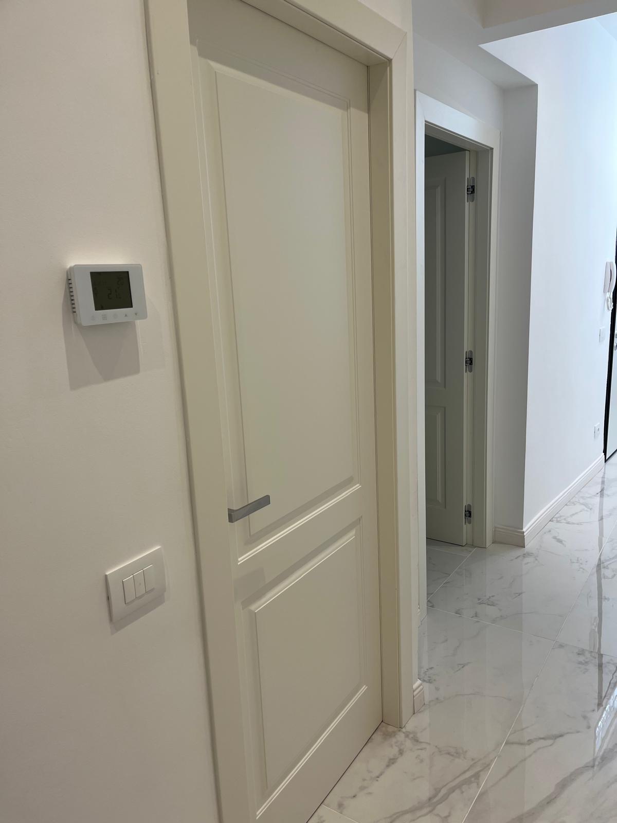 Montaggio porta interna